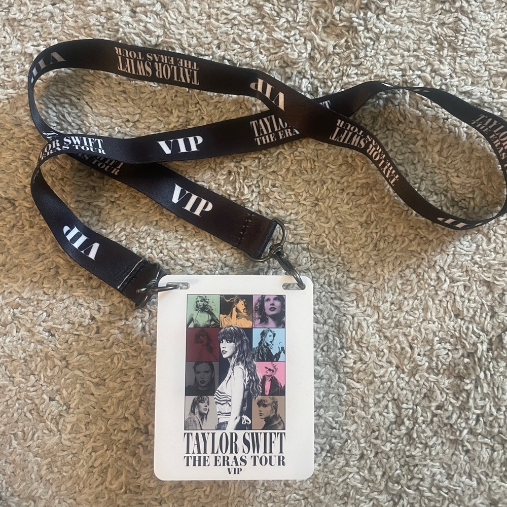 Taylor Swift Eras VIP Merch Box - Picture 4 of 7